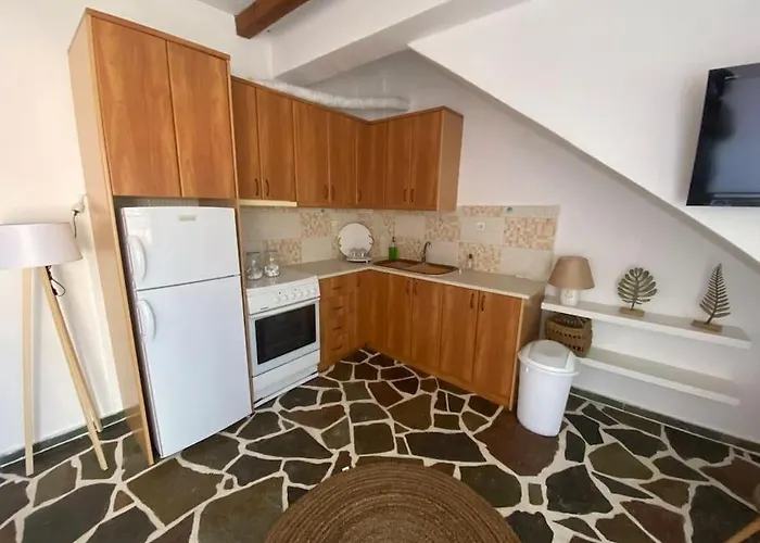 Red2 Casa vacanze Flampouria